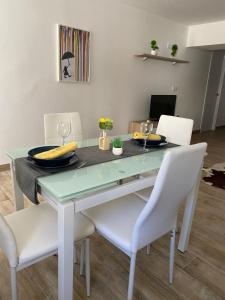 Zona d'estar a La Casita Alere en Playa Carnota con patio y barbacoa