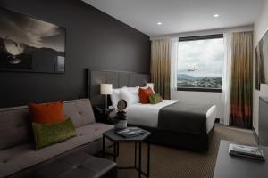 Cama ou camas em um quarto em Rydges Wellington Airport