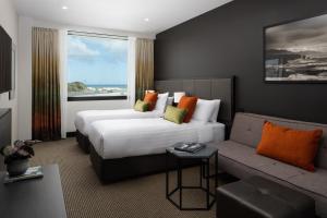 Cama ou camas em um quarto em Rydges Wellington Airport mais 37 fotos