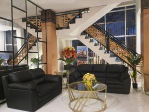 Posezení v ubytování Muara Hotel Bukittinggi
