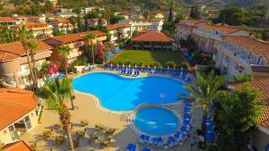 Het zwembad bij of vlak bij Ölüdeniz Turquoise Hotel - All Inclusive