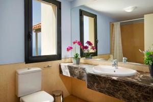 A bathroom at Villa Pueblo Don Thomas