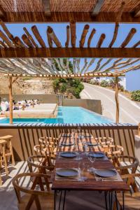 Balkón alebo terasa v ubytovaní Aletri Swim Up Boutique Hotel