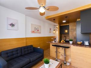 A kitchen or kitchenette at Swimsuit Friendly Holiday Home