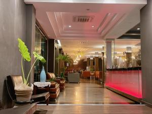 Posezení v ubytování C & N Hotel Patong, Phuket + 28 fotografií