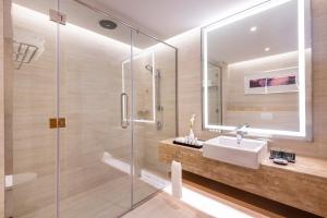 Jouri a Murwab hotel Doha的一间浴室