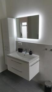 Ένα μπάνιο στο Panorama Apartments
