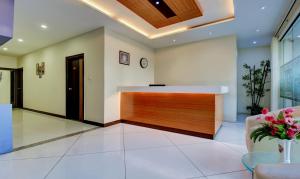Treebo Primeland Suites大厅或接待区