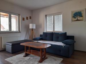 A seating area at Apartmani Petar