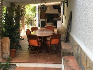 Fotografia z galérie ubytovania Rentcostadelsol Villa Pinares-Malaga v destinácii Málaga