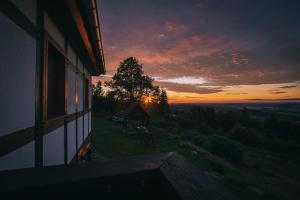 Wschód lub zachód słońca widziany z tego domu wakacyjnego