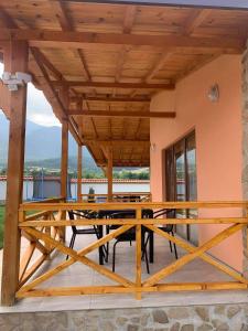 Balcone o terrazza di Къщи за гости “Планински Рай” Mountain Paradise