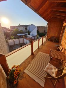 A balcony or terrace at Art Gallery Apartment Még 24 kép
