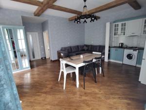 Φωτογραφία από το άλμπουμ του Abbasov's guest house-In Lahij σε Lahıc