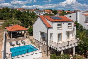 Bazén v ubytovaní Villa Pomalo alebo v jeho blízkosti