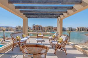 Zdjęcie z galerii obiektu La Casa de Playa Tawila on Island 4BR Private with Heated Pool w mieście Hurghada