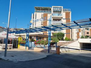 The building in which Az apartmant is located
