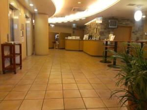 京都市にあるR&B Hotel Kyoto Station Hachijoguchi - Vacation STAY 40539vの待合室付病院ロビー