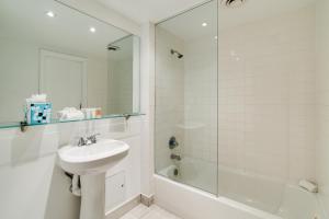 Vannituba majutusasutuses Crest Hotel Suites