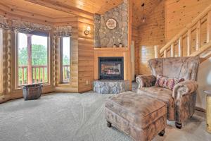 Hillside Hideaway with Hot Tub and Heated Patio!