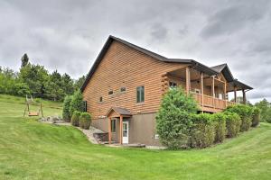 Gallery image of Hillside Hideaway with Hot Tub and Heated Patio! in Baraboo