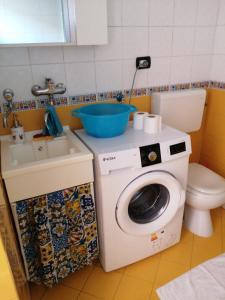 A bathroom at Casa Violetta