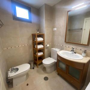Koupelna v ubytování Apartamento Pirineos, Urb Las Margas Golf