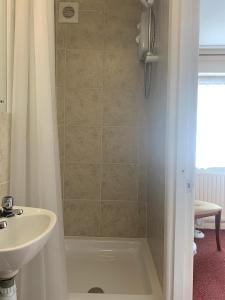 St Anne's Road Guest House tesisinde bir banyo