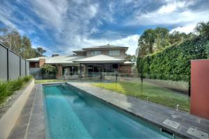 Gallery image of Blair Street - Luxury Home with Pool and Theatre in Moama