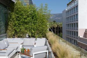 Widok na góry z tego aparthotelu