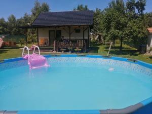 Bassein majutusasutuses Chatka u Horalíků või selle lähedal