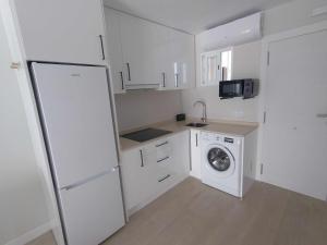 Kuchyň nebo kuchyňský kout v ubytování Apartamento El faro de Benidorm