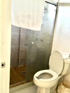 Koupelna v ubytování Suites Cervantes