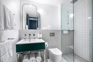 Koupelna v ubytování Holiday Inn Werribee by IHG