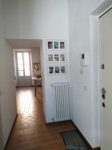 Fotografie z fotogalerie ubytování Villa Maghetti - modernized flat in historic palazzo in the center of Luino v destinaci Luino