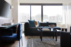 Posezení v ubytování Kimpton Banneker Hotel by IHG