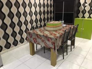 Fotografie z fotogalerie ubytování No 96 Nazirin Homestay Lumut v destinaci Lumut + 3 fotografie