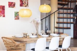 Zdjęcie z galerii obiektu Casa Platano - Private pool - Ocean View - BBQ - Garden - Terrace - Free Wifi - Child & Pet-Friendly - 4 bedrooms - 8 people w mieście Poris de Abona