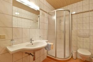 Kúpeľňa v ubytovaní Landhaus Alpina