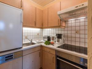 Kuchyňa alebo kuchynka v ubytovaní Landhaus Alpina