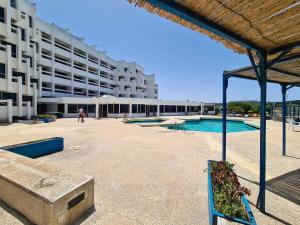 Bazen v nastanitvi oz. blizu nastanitve UMH Tarik Hotel