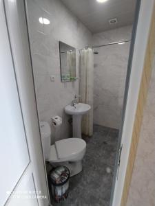 Uma casa de banho em GUEST HOUSE DAVID