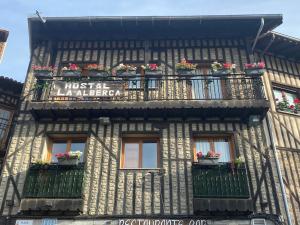 En balkong eller terrasse på Hostal La Alberca