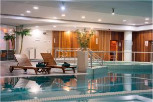 Bazén v ubytování Limerick Strand Hotel nebo v jeho okolí