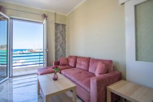 Posezení v ubytování Zante Harbour Suites with free gym services by "elite"