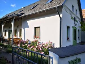 Budova, v ktorej sa ubytovanie bed & breakfast nachádza