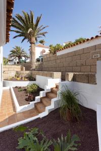 Zdjęcie z galerii obiektu Casa Platano - Private pool - Ocean View - BBQ - Garden - Terrace - Free Wifi - Child & Pet-Friendly - 4 bedrooms - 8 people w mieście Poris de Abona