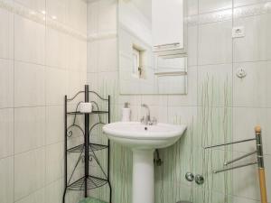Kúpeľňa v ubytovaní Holiday Home Baretuni by Interhome