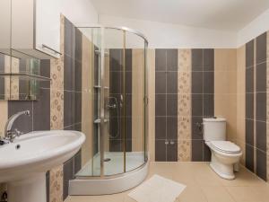 Kúpeľňa v ubytovaní Holiday Home Baretuni by Interhome