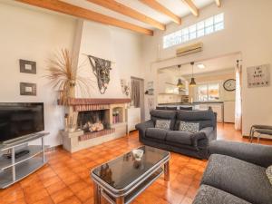 A seating area at Holiday Home Ca Na Rosa by Interhome